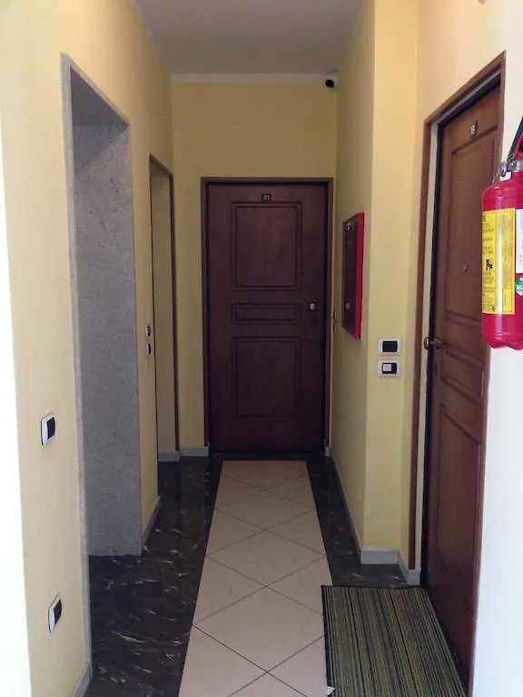 *** Aparthotel Residence Yellow Rimini Italia